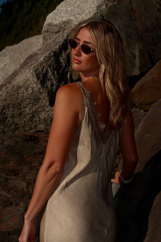 SERENA DRESS - NUDE