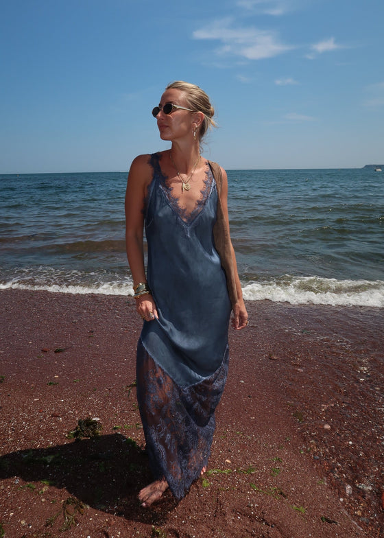 SERENA DRESS - NAVY