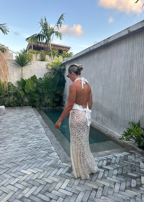 ELIZA BACKLESS TOP - WHITE